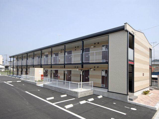 レオパレスヴェルグリーンの外観画像