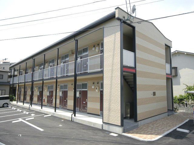 レオパレスローザリーの外観画像