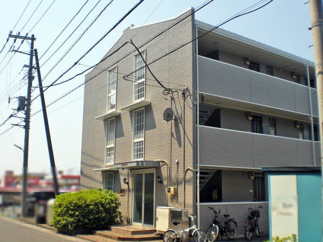 レオパレススズトウの外観画像