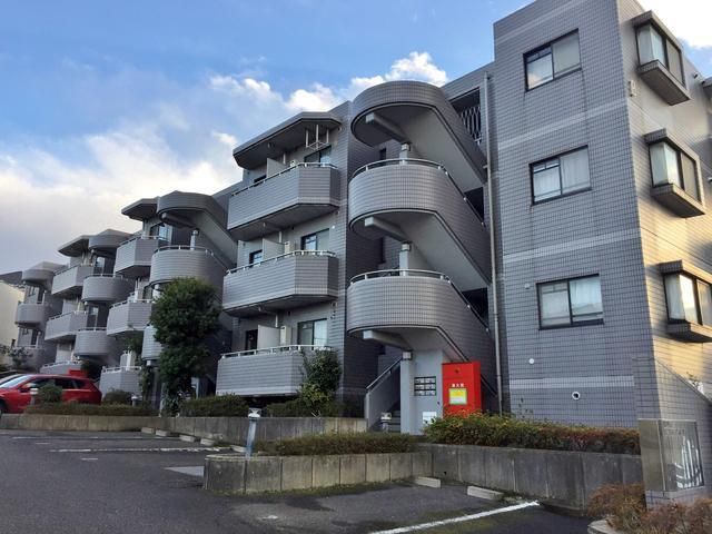 ロイヤル二俣川B棟の外観画像