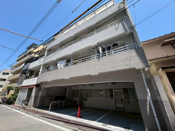 アスプロパラティ’83の外観画像
