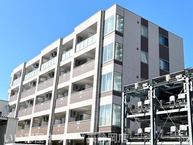 トレシャーナの外観画像