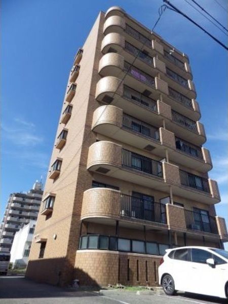 エレガントパレス守山の外観画像