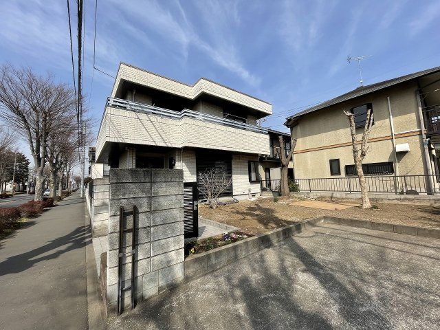 尾林住宅A棟の外観画像