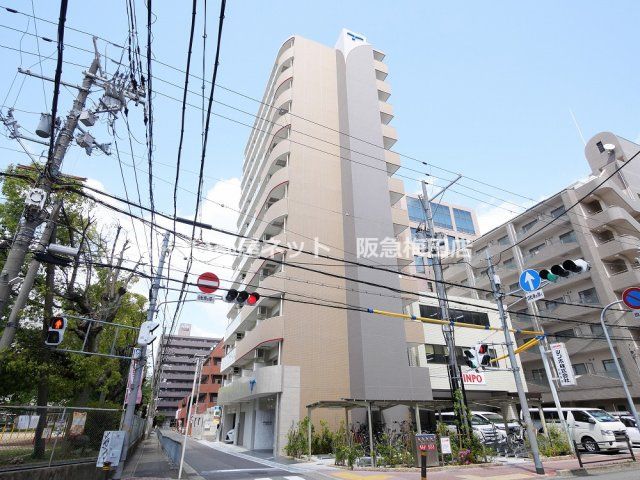 セレニテ江坂アリアの外観画像