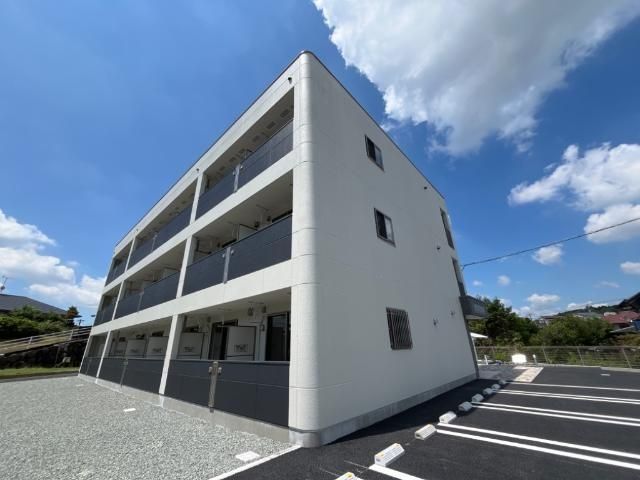 クオリティパレスの外観画像