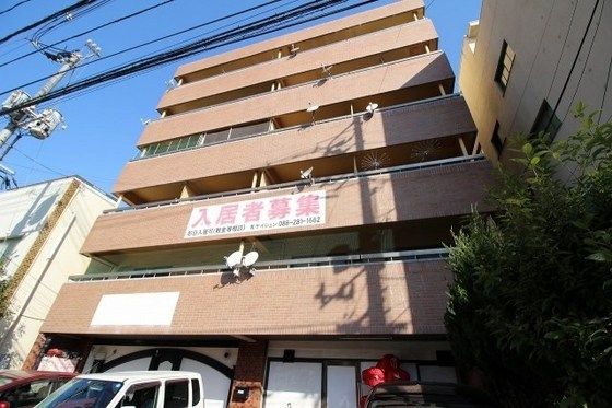 カーサ岡町の外観画像