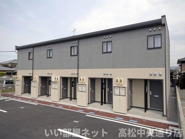レオパレス中央町の外観画像