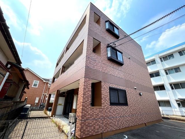 G-SHINEの外観画像