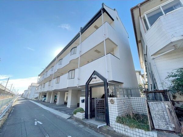 ホワイトパレス文京町の外観画像