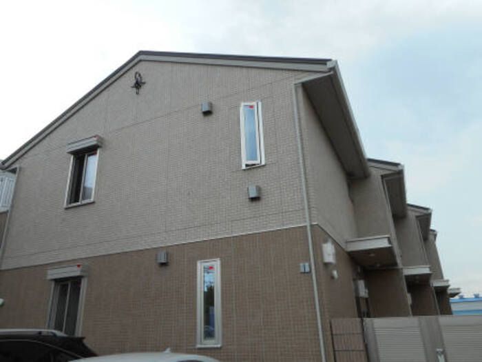 シャルレーヌの外観画像