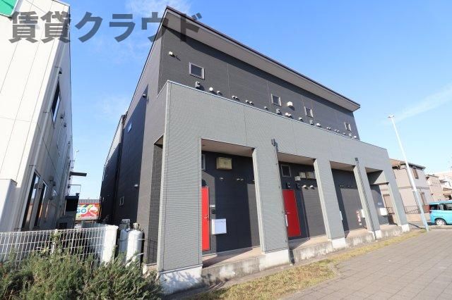 LAUREL INICIO(ローレルイニシオ)の外観画像