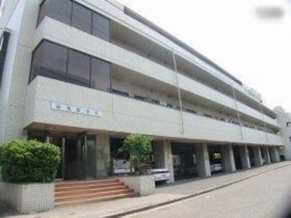 緑風館 中央の外観画像