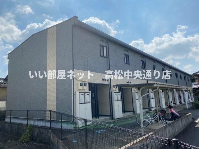 レオパレスサンクローバーの外観画像