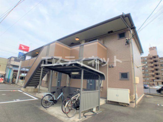 リビングタウン森岡 Bの外観画像