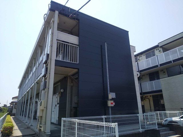 レオパレスフリーダムベッセルⅢの外観画像