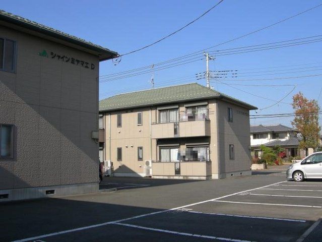 シャインミヤマエの外観画像