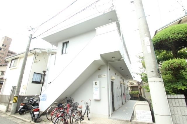 メゾンナカノの外観画像