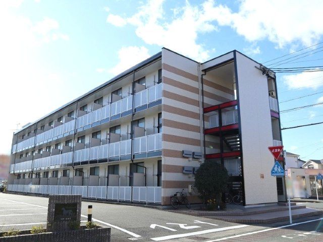 レオパレススターヒルズの外観画像