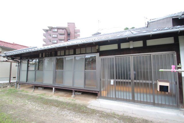 土鼻耕司借家の外観画像
