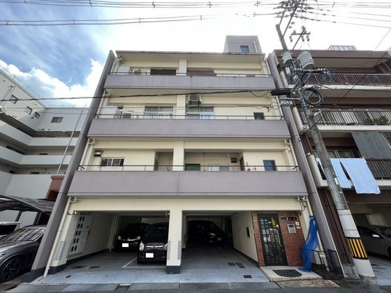山根ビルの外観画像