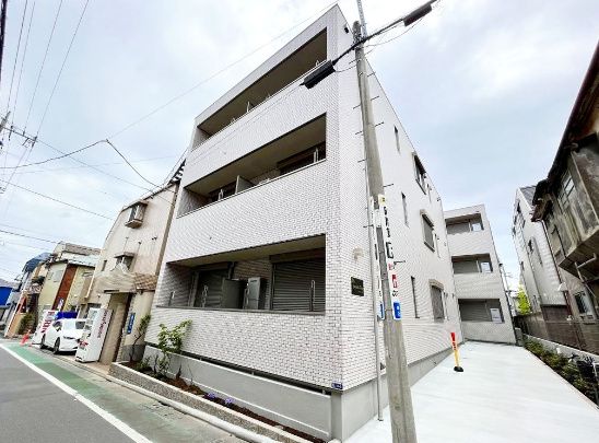 カステロ ピノの外観画像