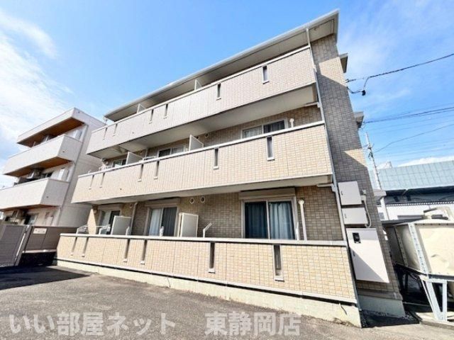 リフレさつきの外観画像
