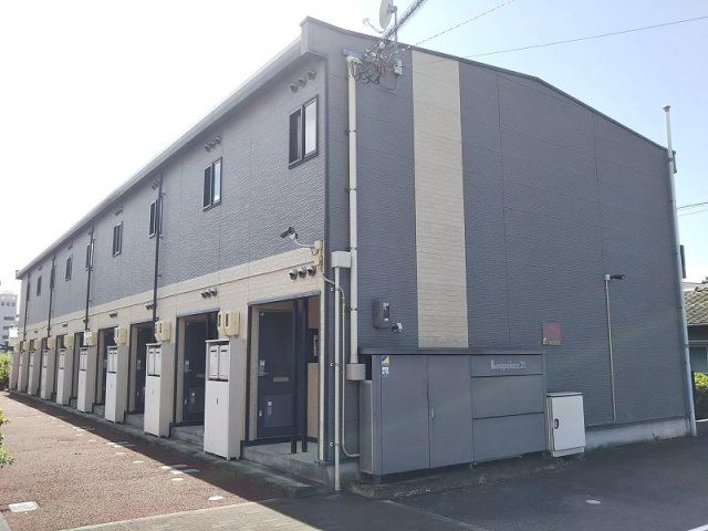 レオパレスWESTGATTERの外観画像