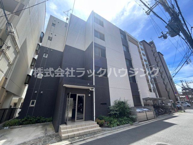F&Pの外観画像