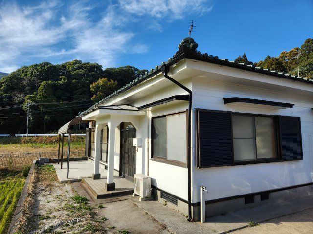 鈴木貸家の外観画像