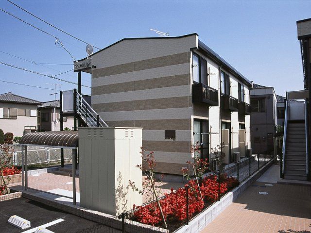 レオパレスラピスCの外観画像