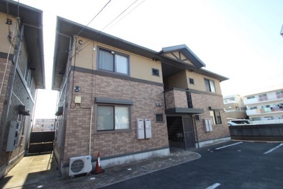 ファミール三筋 C棟の外観画像