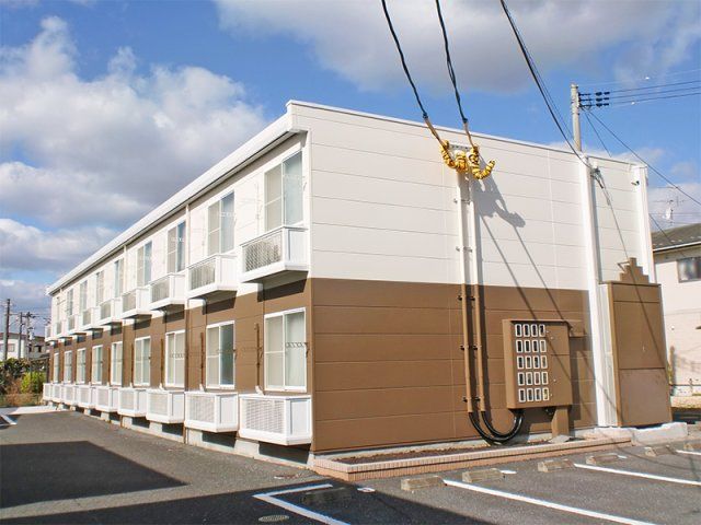 レオパレス鴻巣の外観画像
