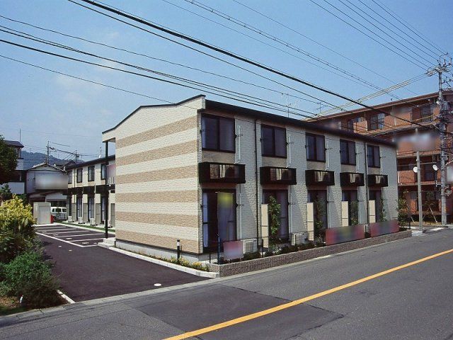 レオパレスフローラの外観画像