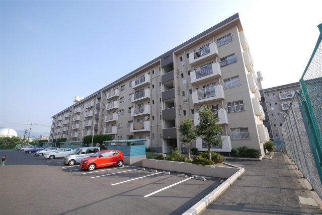 エメラルドタウン本城H棟108の外観画像