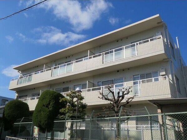 サンワロイヤルマンション2号館の外観画像