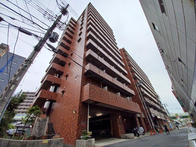 フラットフォーレストの外観画像