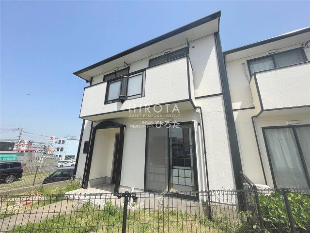 サンビレッジ湯川 C棟の外観画像