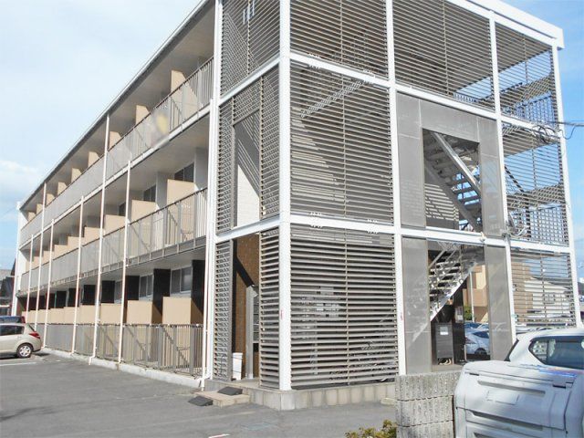 レオパレス栗林の外観画像