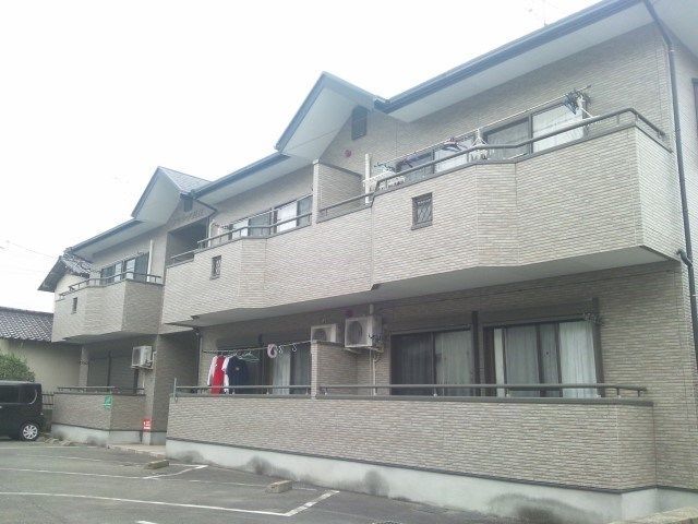 エリーナ長住の外観画像