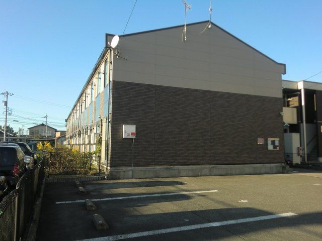 レオパレスメゾネット長本の外観画像