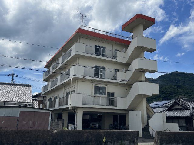 上野ビルの外観画像
