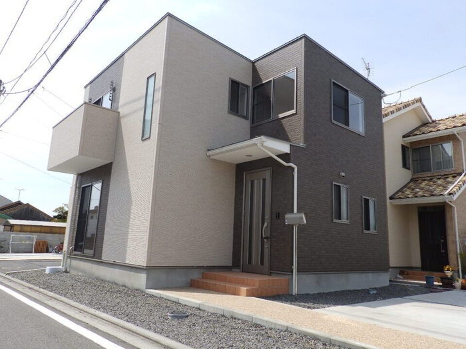 アークガーデン E棟の外観画像