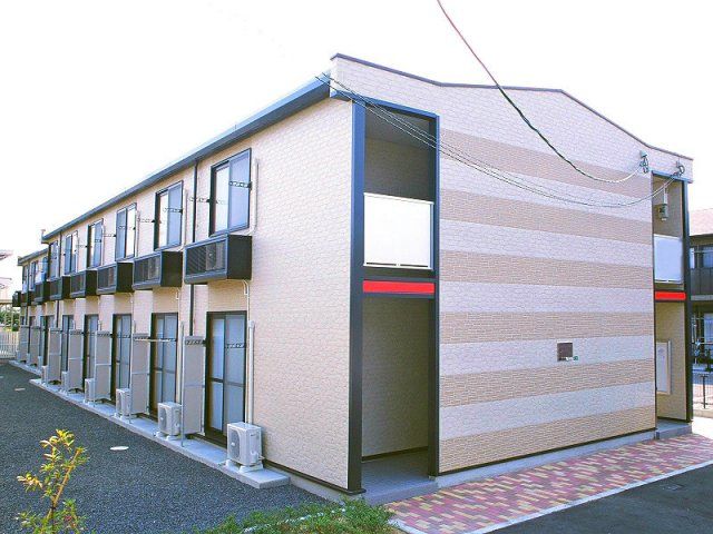 レオパレスサンフルールの外観画像