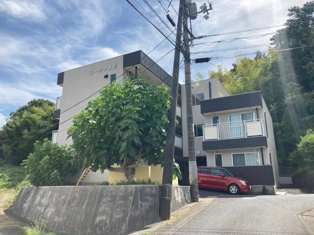 コーポ学園前の外観画像
