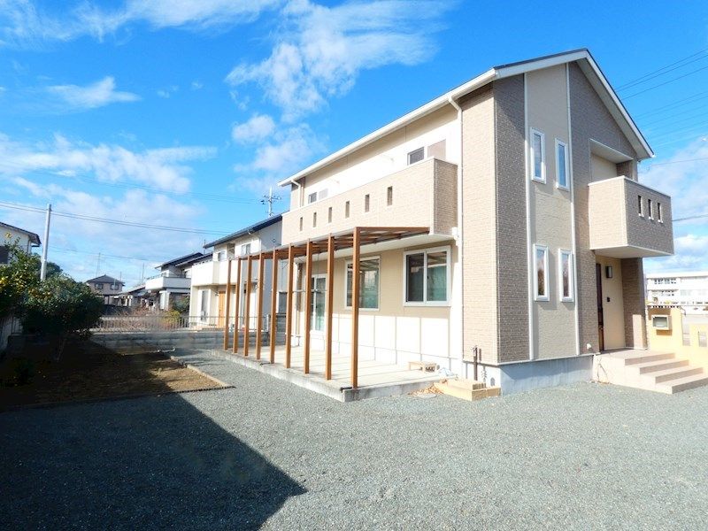 新田上田中町貸家の外観画像