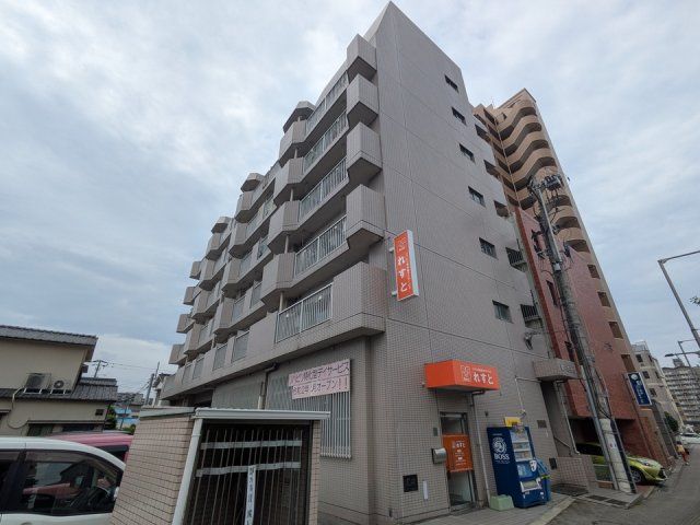 東一万ビルの外観画像
