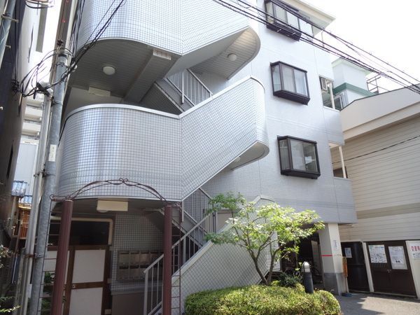 三功マンションの外観画像