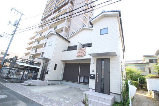 牛田本町貸テラスハウスの外観画像
