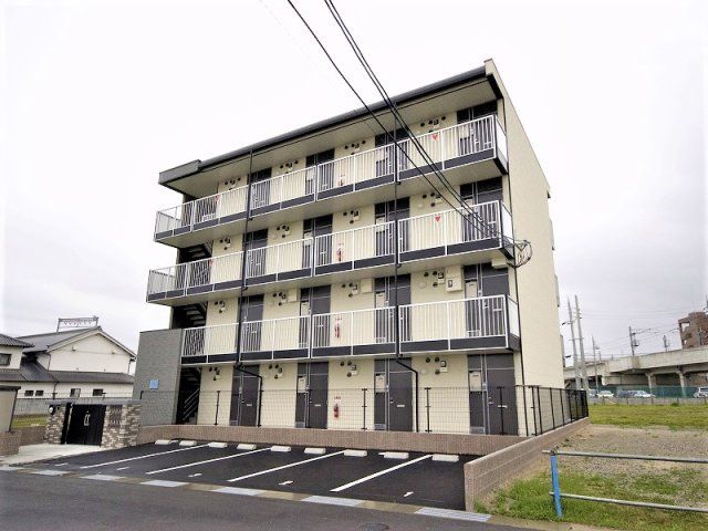 レオパレスエヌリバーの外観画像